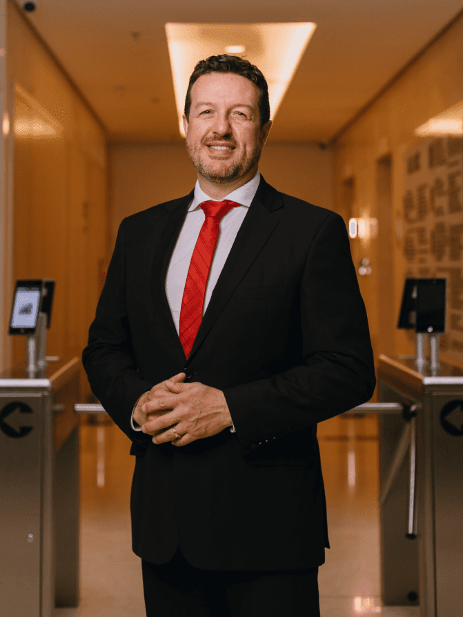 Dr. Álynson Larocca Kulcheski — ortopedista em Curitiba