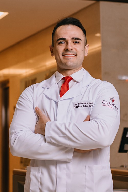 Dr. João Gabriel Belegante Scalabrin — ortopedista em Curitiba