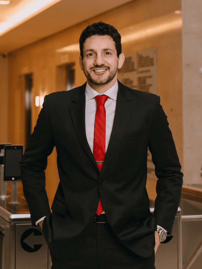 Dr. José Marcos Lavrador Filho — ortopedista em Curitiba