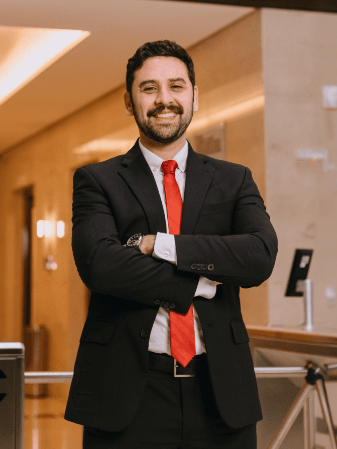 Dr. Lucas Rezende — ortopedista em Curitiba